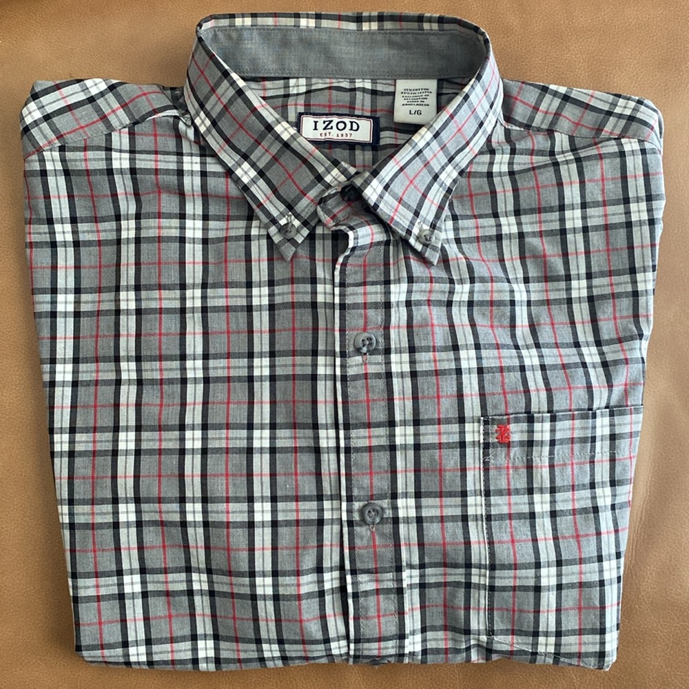 Men’s Izod Button Down Long Sleeved Shirt;  size Large